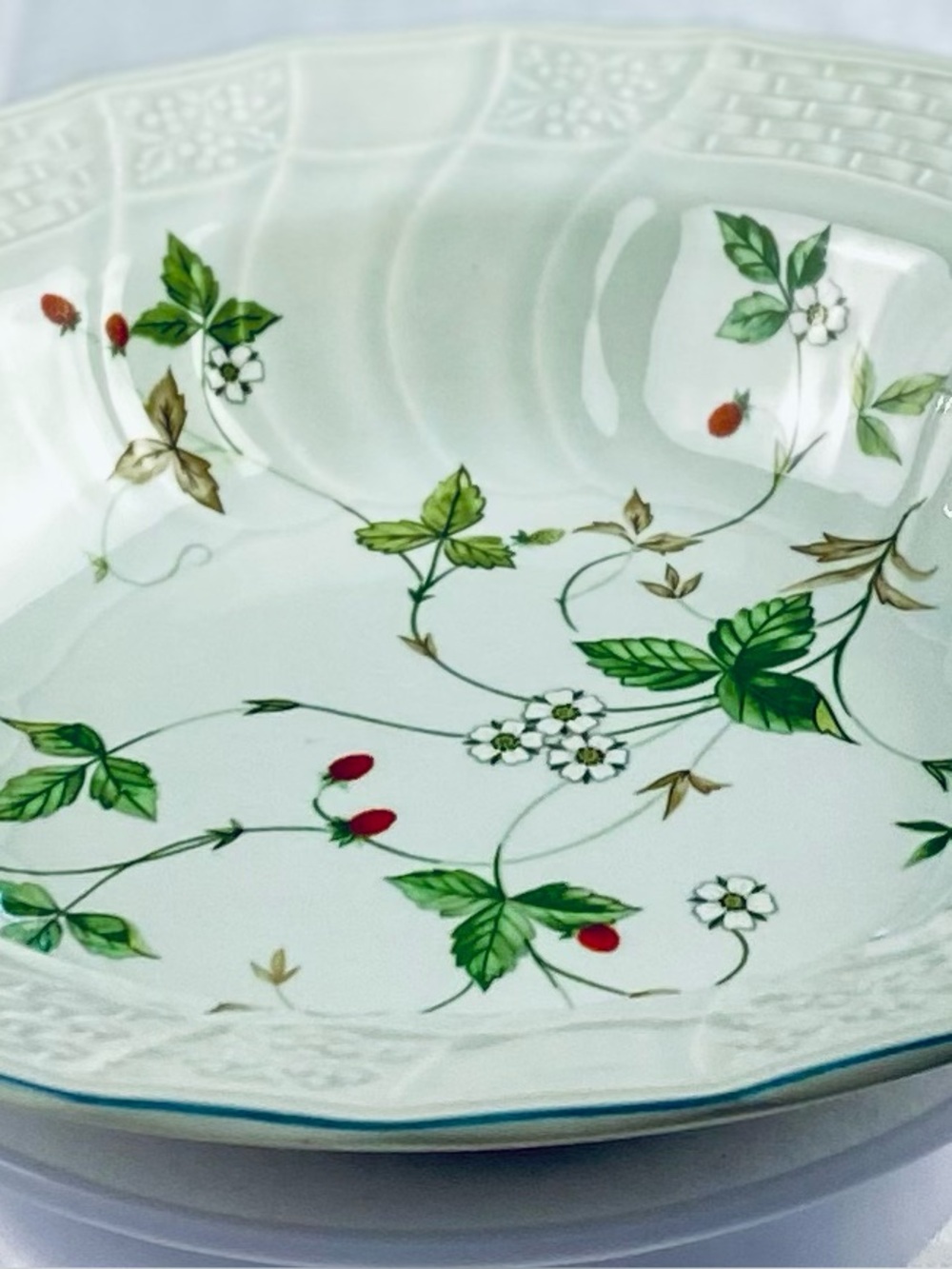 Mikasa Antique Green Strawberry Fair Serving Bowl - 10 1/4” wide -03403